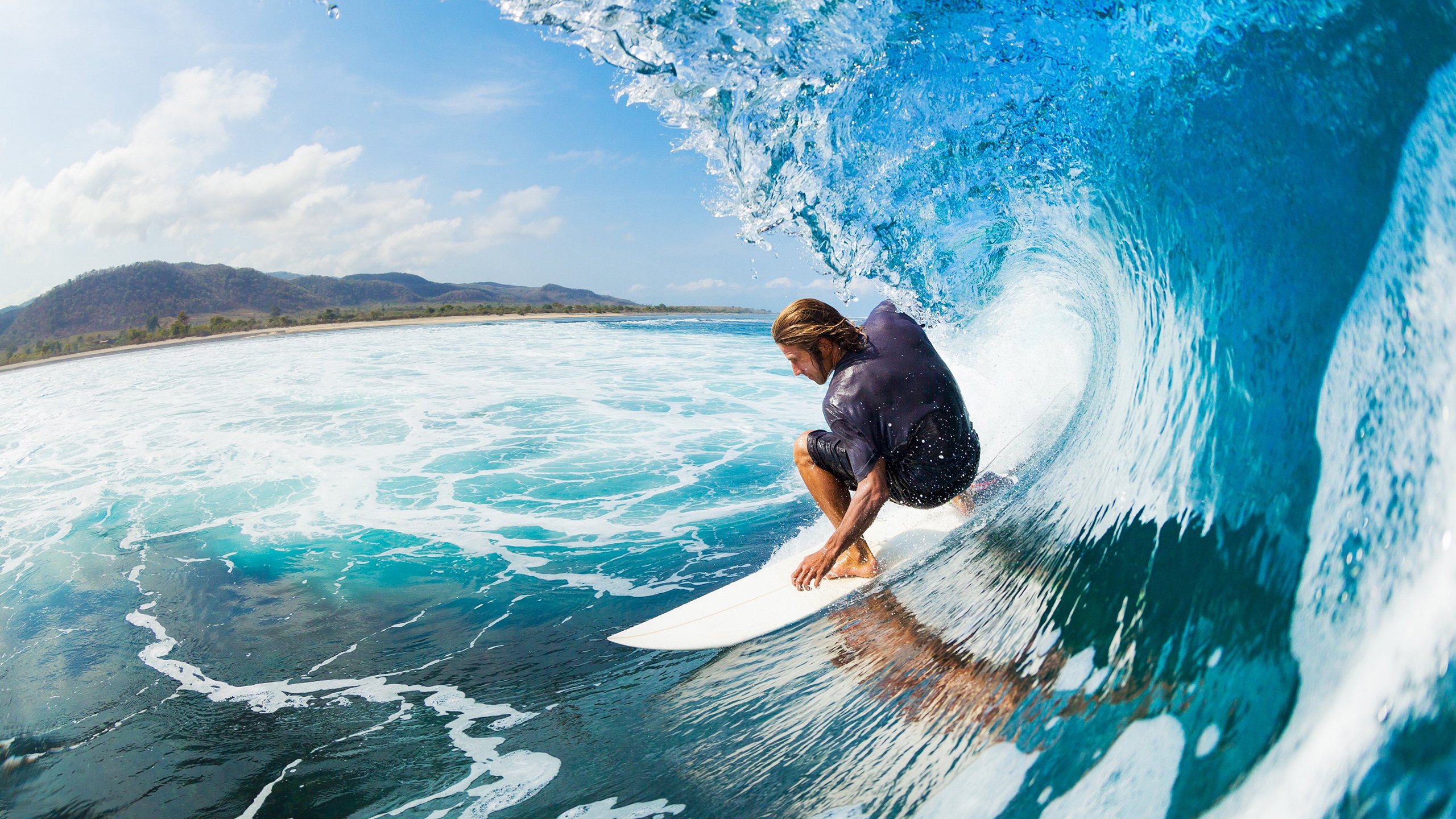 _城市骑行马拉松：绿色出行引领新风尚_，穿骑行服跑马拉松